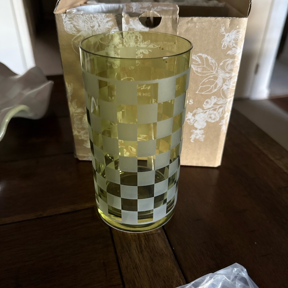 Green Checkered Glass Tumbler
